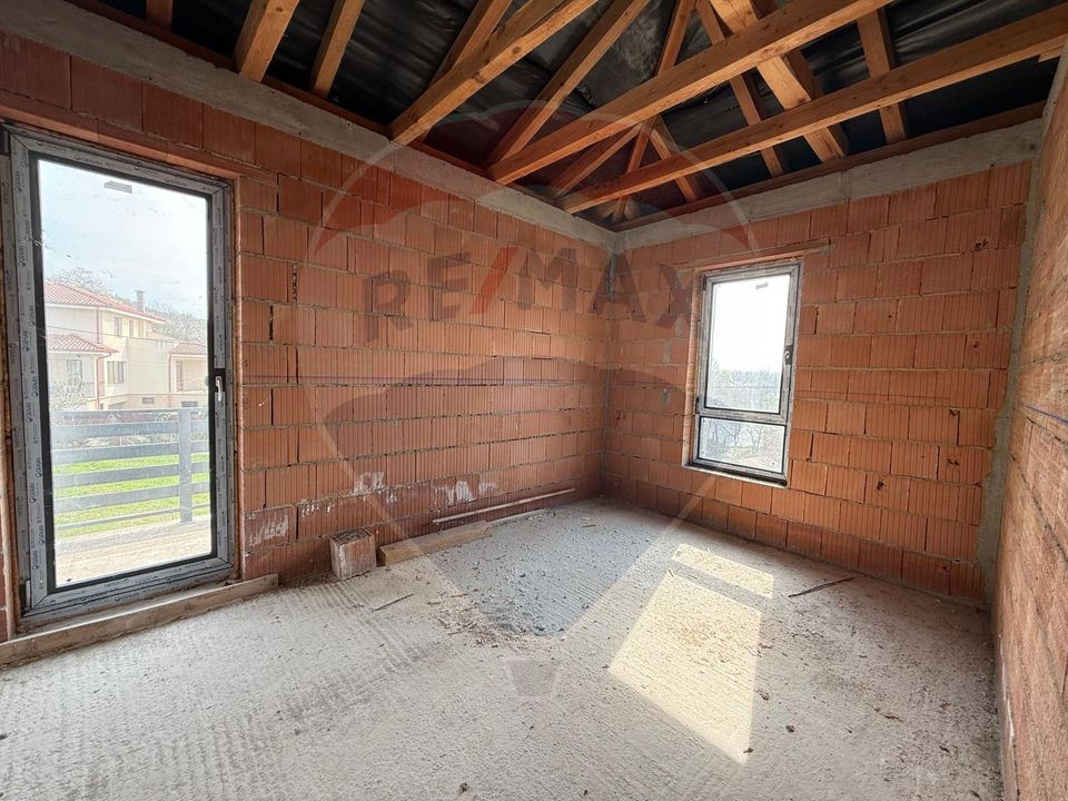 4 room House / Villa for sale