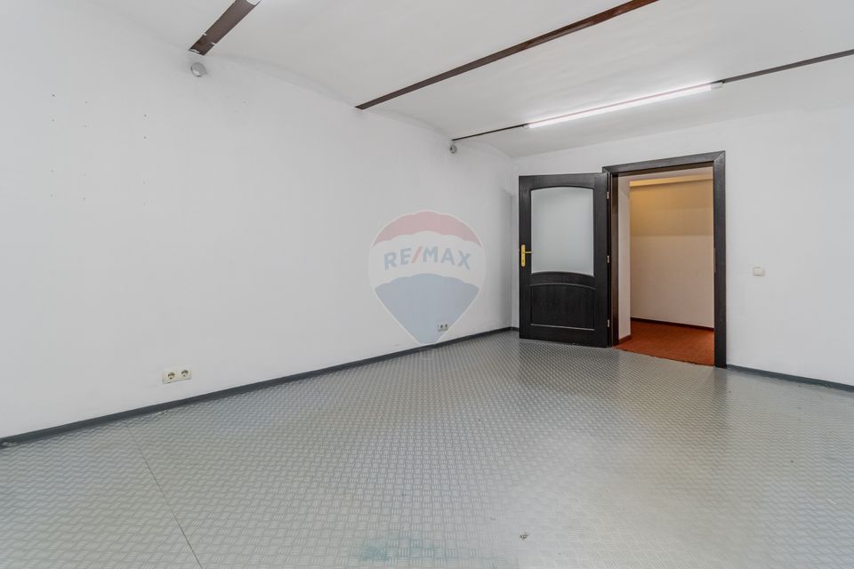 Office space for rent – central area, Str. Castanilor