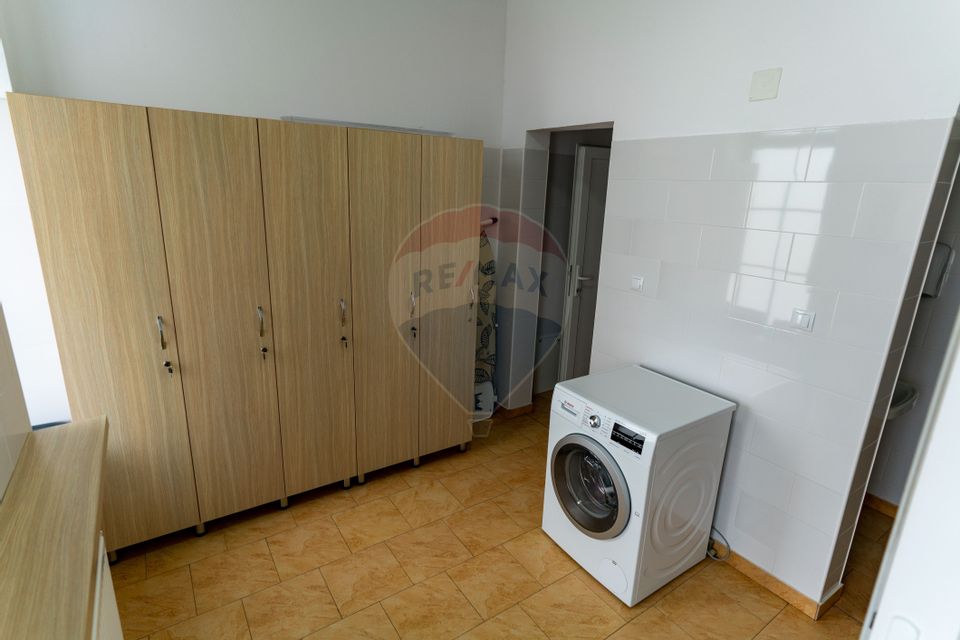 1,100sq.m Proprietate specială for sale, Vest area