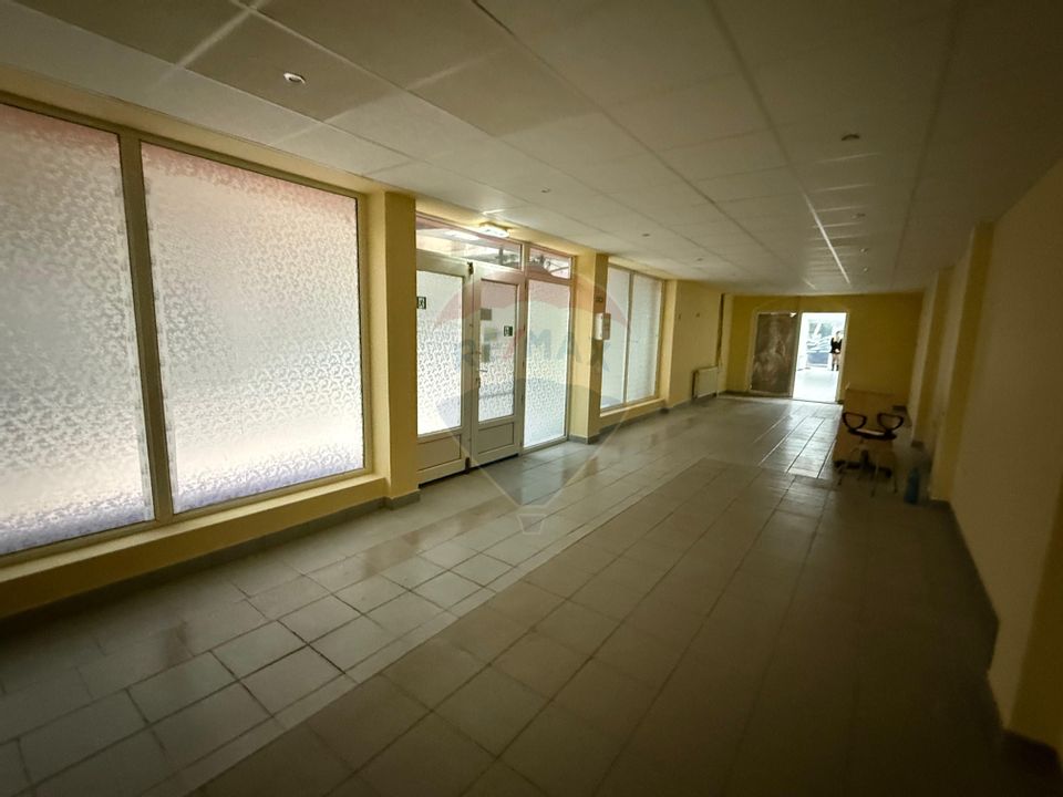 De inchiriat Spațiu comercial stradal zona Universitatii