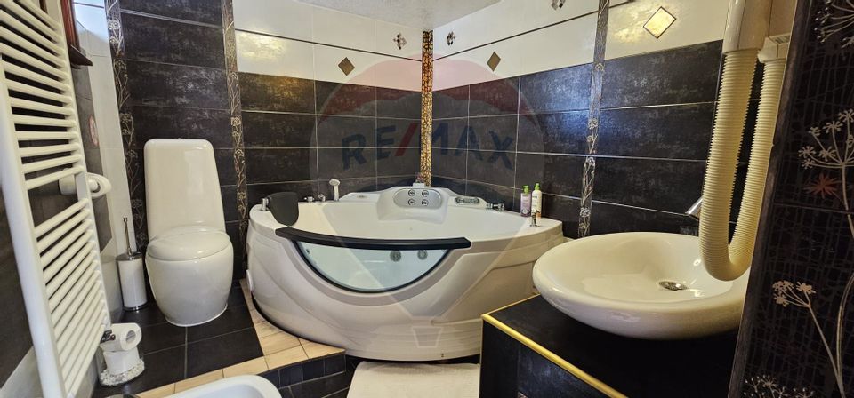 13 room Hotel / Pension for sale, Centrul Istoric area