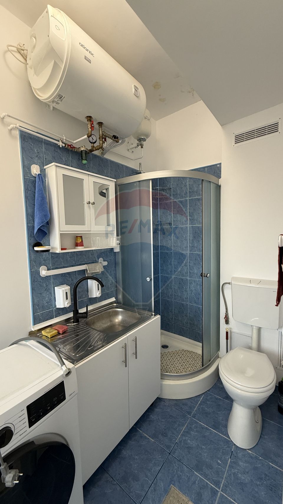 De inchiriat! Garsoniera la Universitate