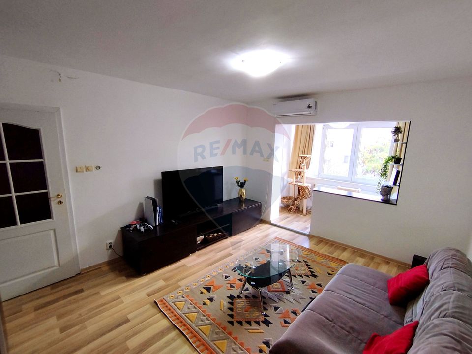 Apartament decomandat cu 4 camere, et 3, zona Narcisa