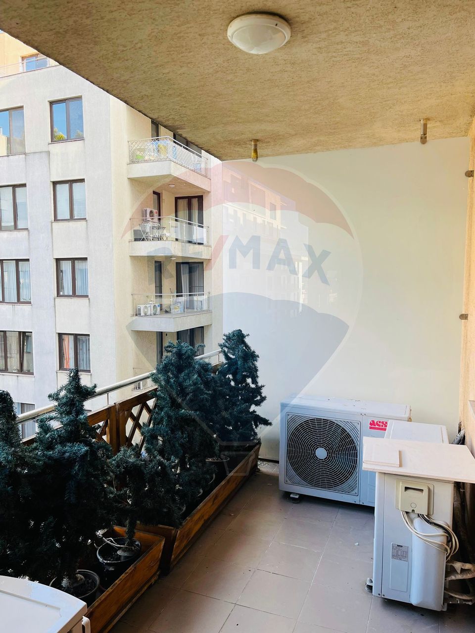 INCHIRIERE Apartament 3 camere în zona Aviatiei/NORTH AREA LAKE VIEW