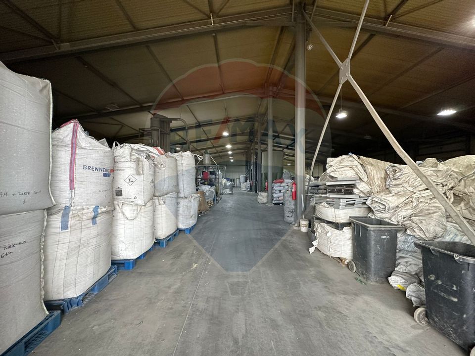 Industrial space / Recycling factory of 2,000 sqm for sale