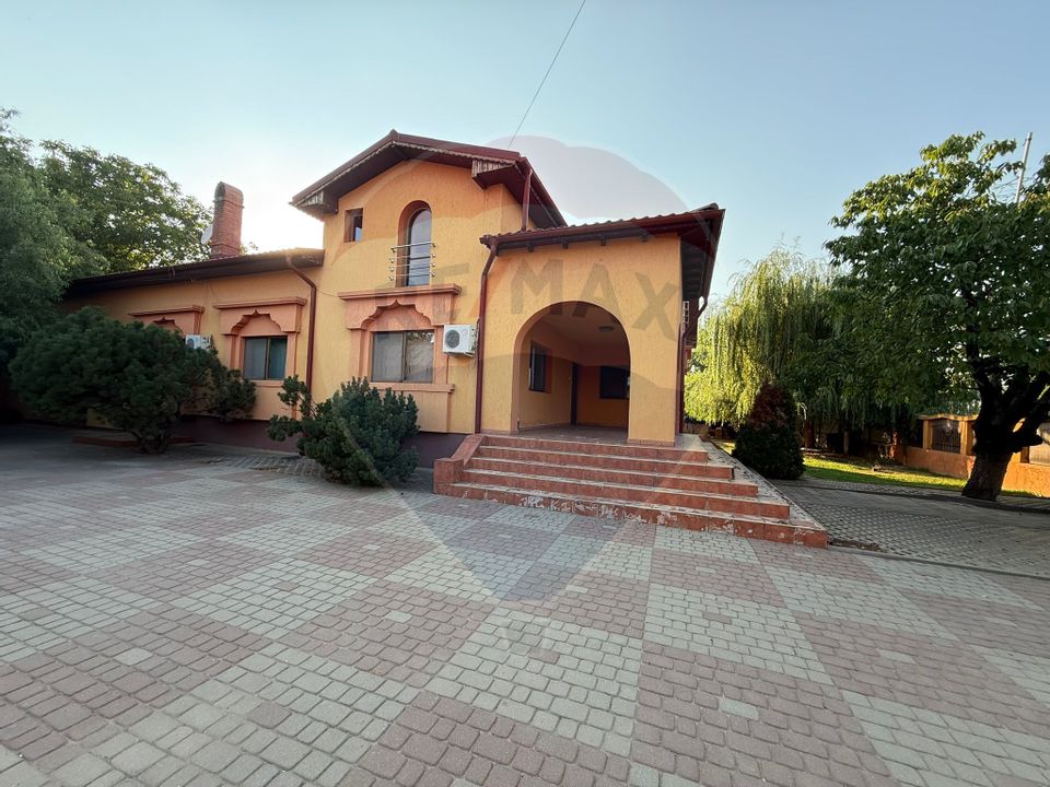 De vânzare Casă / Vilă 5 camere + 5.300 mp teren Slobozia Moara, DB