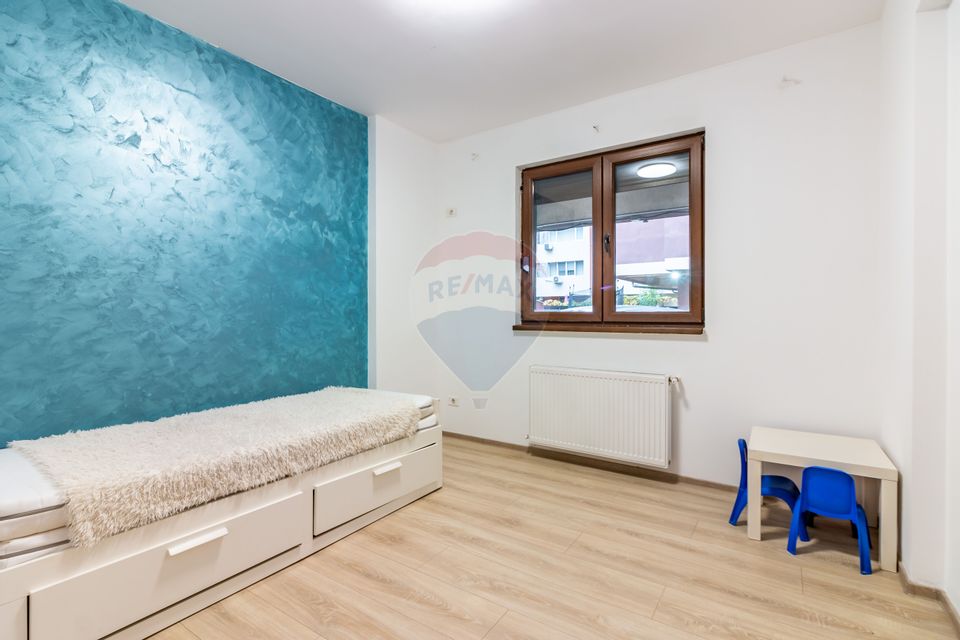 Apartament cu 4 camere si gradina proprie de vanzare/ str.  Amurgului