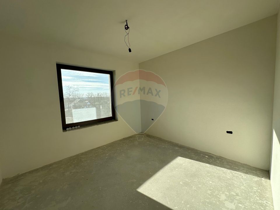 4 room House / Villa for sale