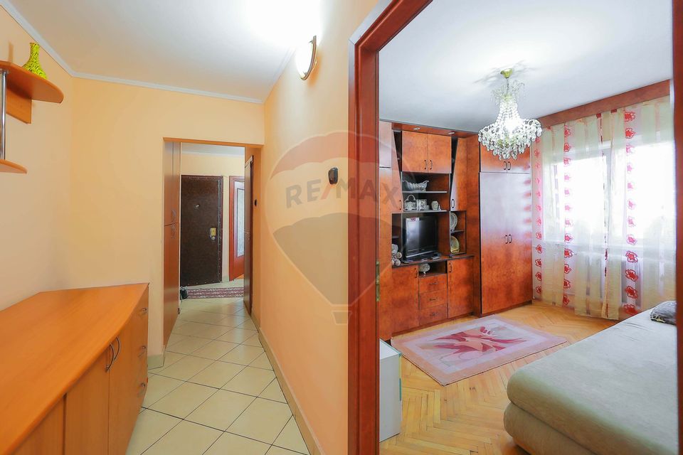 Apartament 3 Camere, Zonă Fără Trafic/Liniștită, Dragoș Vodă, Vânzare