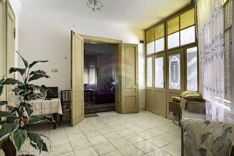 6 room House / Villa for sale