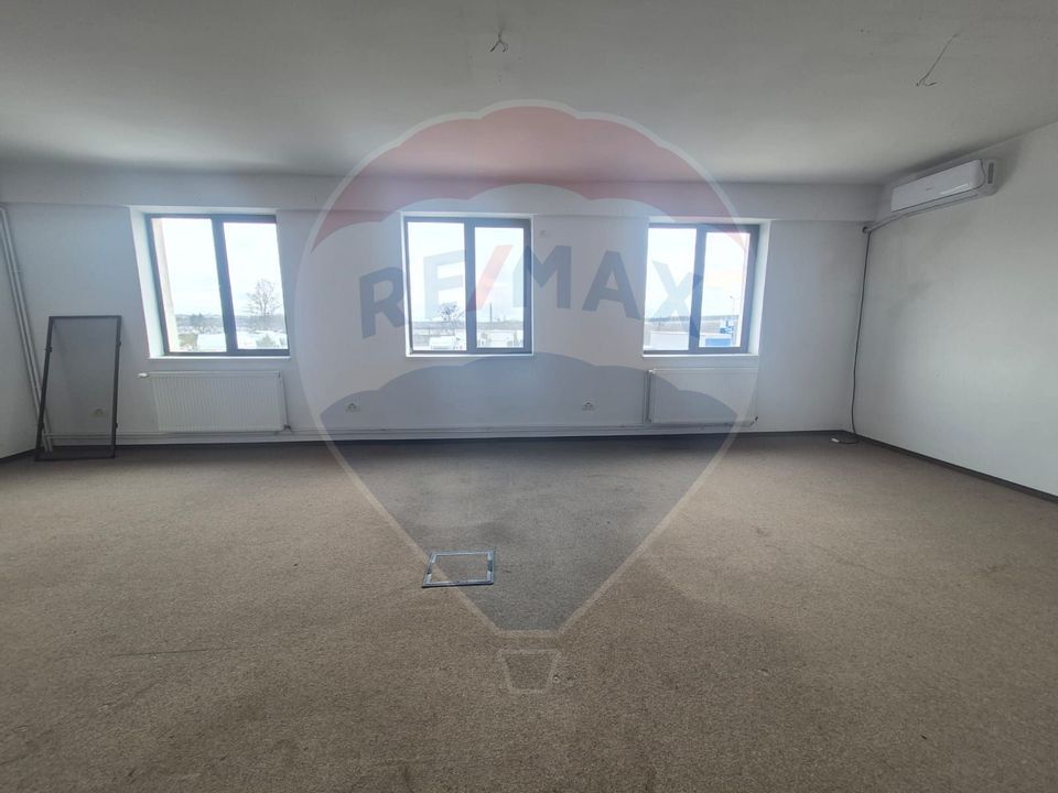 110sq.m Office Space for rent, Alfa area