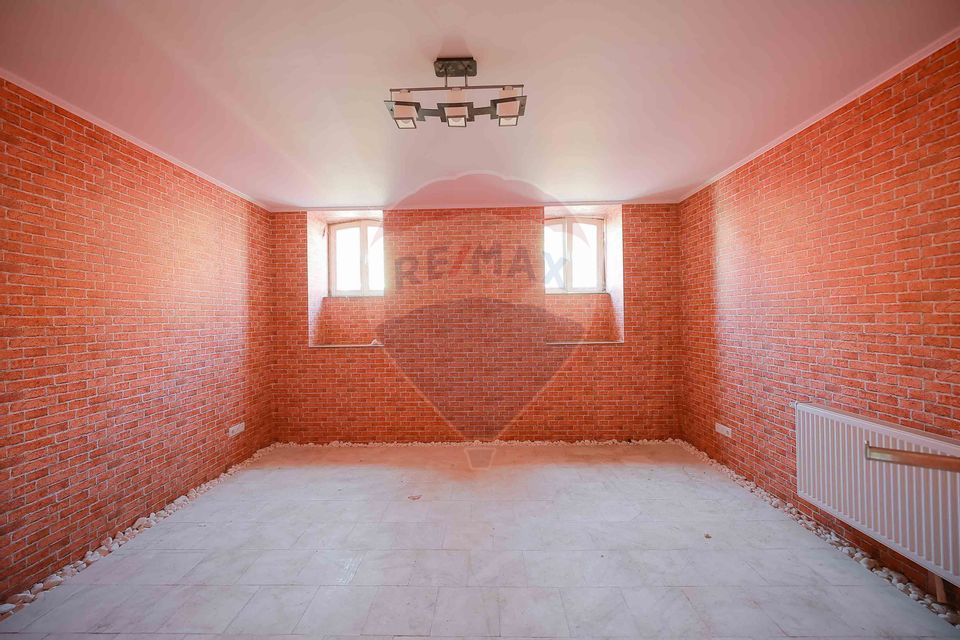 Spațiu comercial de 146 mp, Ultracentral, de Închiriat