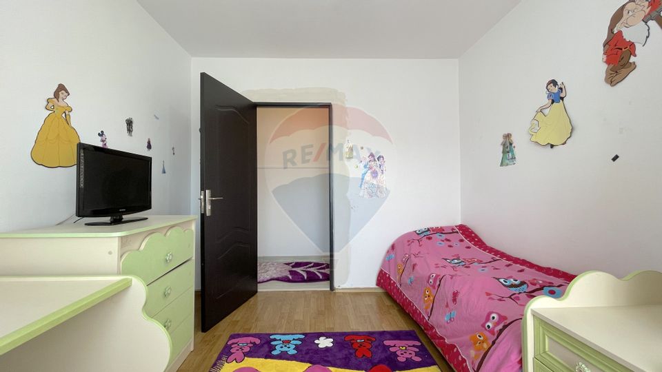Apartament cu 3 camere de închiriat în zona Bartolomeu