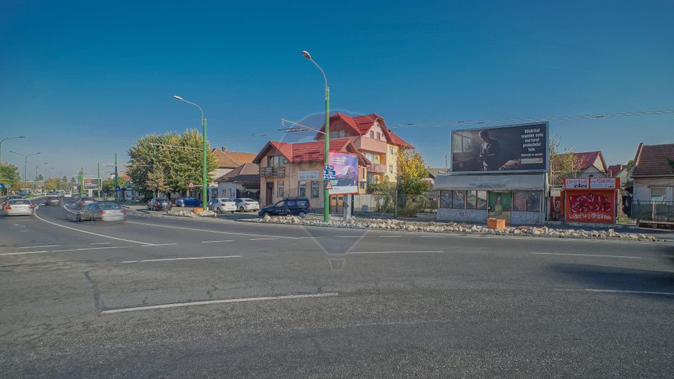 Proprietate compusa, locuinta si spatiu comercial, Grivitei, Brasov