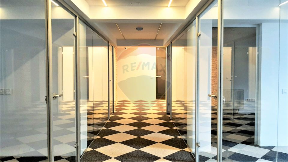 Spatiu birouri de închiriat 23 mp Ultracentral All Inclusive