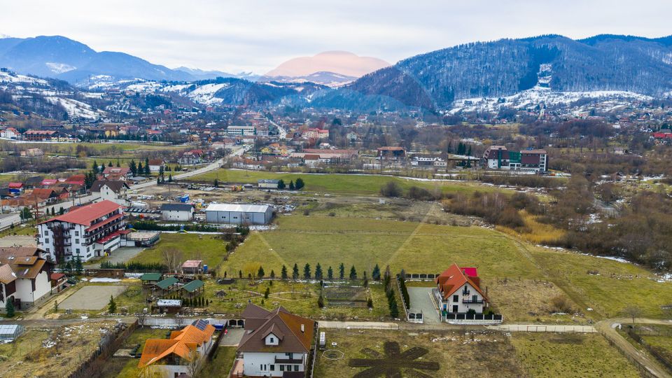 Land 4,138sqm Zarnesti / Soseaua Branului