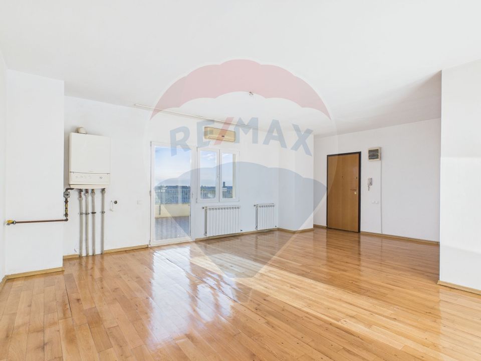 Apartament spatios 3 camere, locuinta sau birou