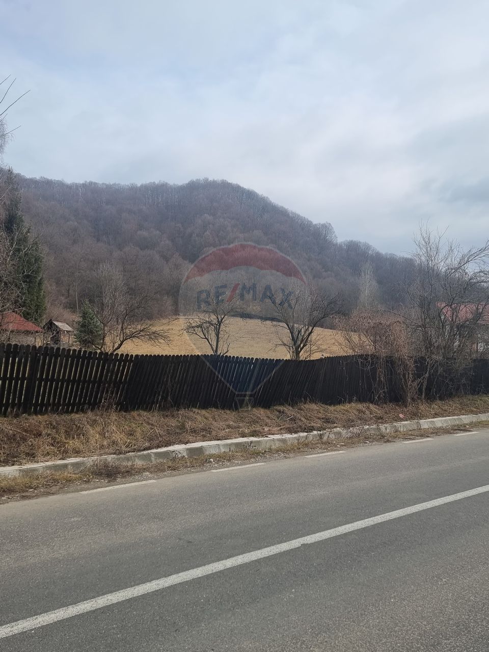 Land 10,000sqm Varfuri / None