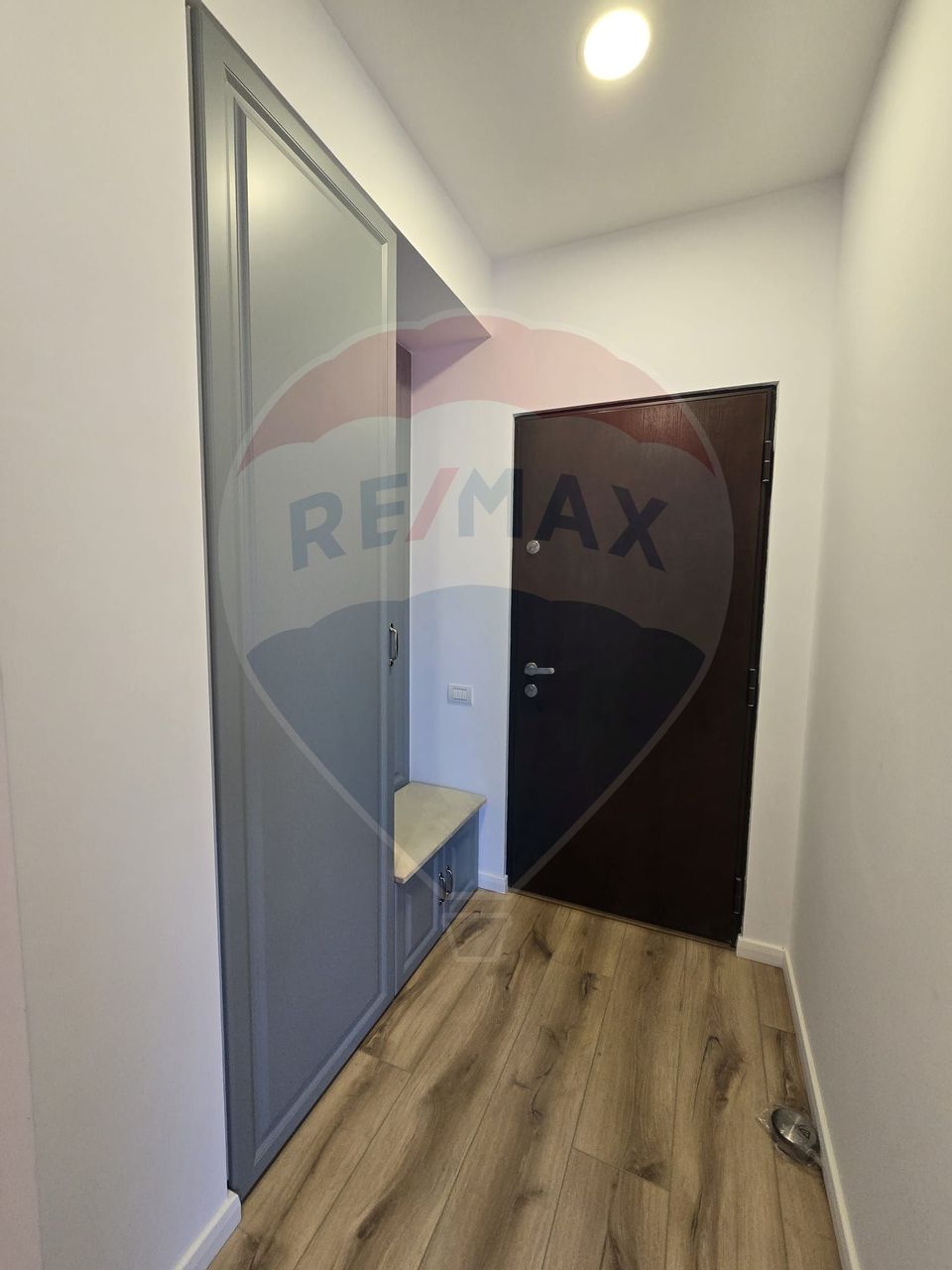 DE INCHIRIAT Casă / Vilă cu 5 camere în zona Ferme/OTOPENI