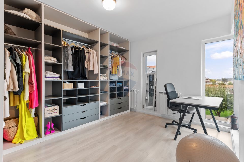 4 room House / Villa for sale