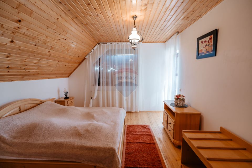 Vilă cu 6 camere, teren de 1000mp, într-un resort montan privat