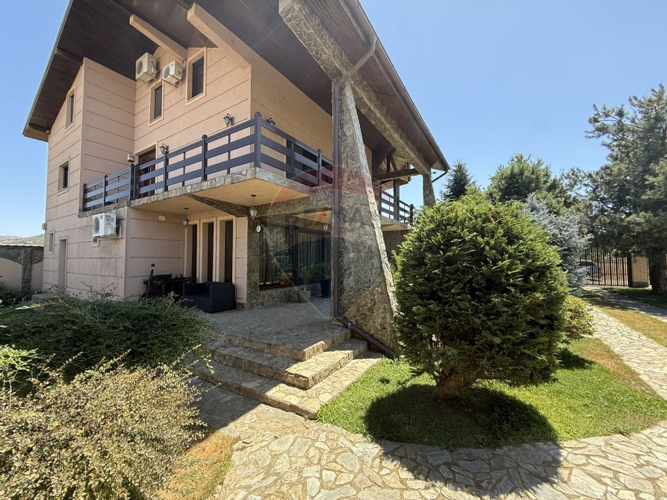 7 room House / Villa for sale, Central area