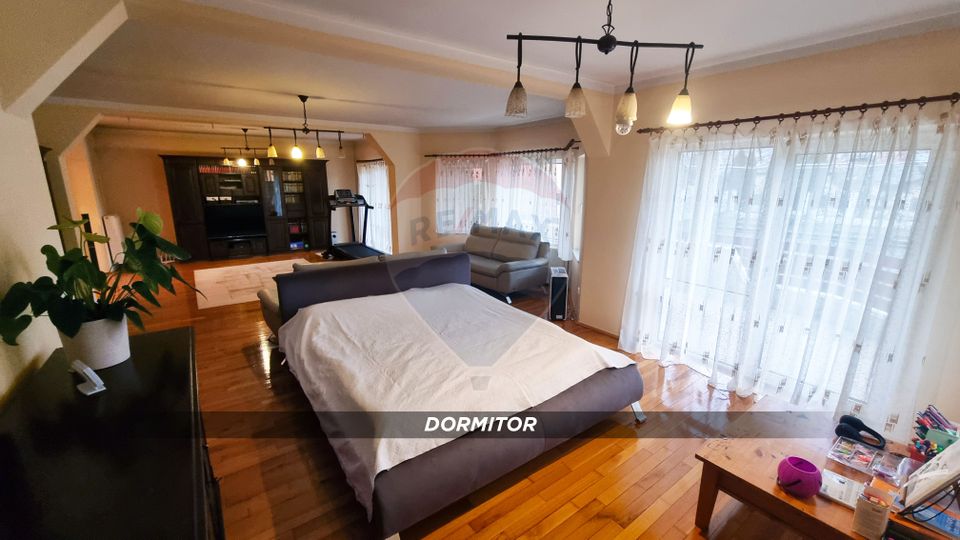 10 room House / Villa for sale, Independentei area