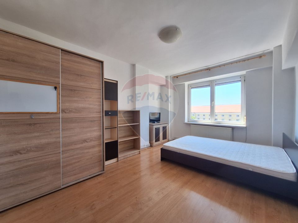 Apartament cu 2 camere de închiriat pe Bdul Mihai Viteazu