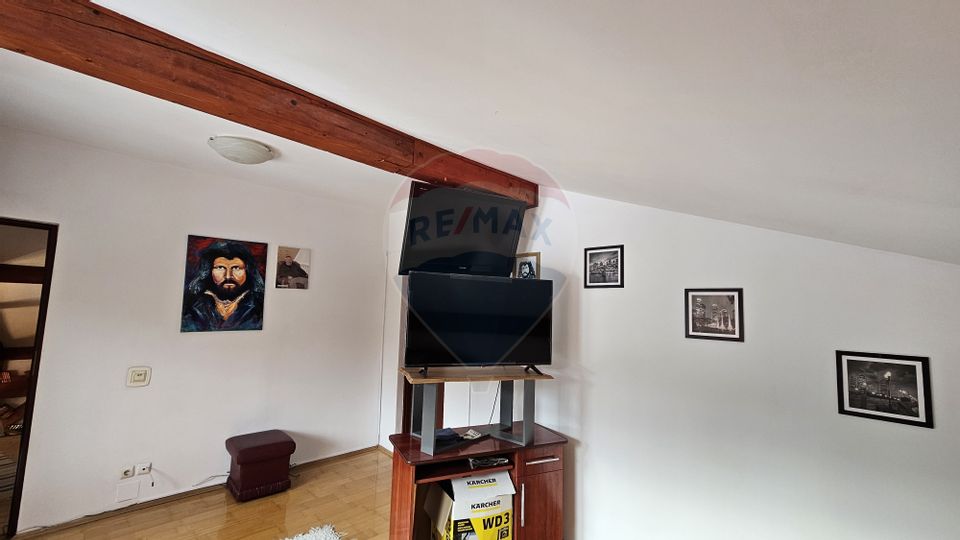 Vilă de lux cu 4 camere de vânzare în Câmpulung Moldovenesc, Suceava