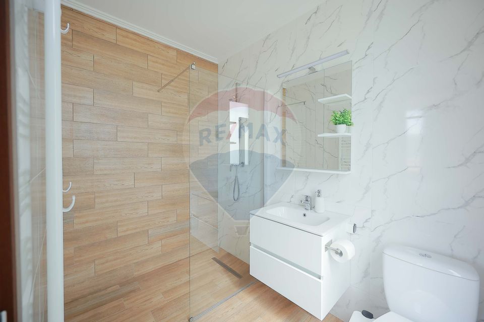 Pensiune de Vânzare cu 8 dormitoare, Rișca, Jud. Cluj