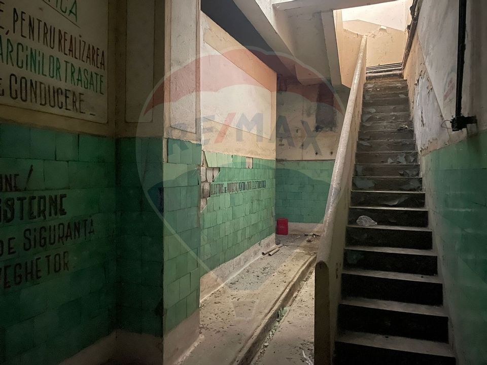 Spațiu industrial de 1,252mp de vânzare