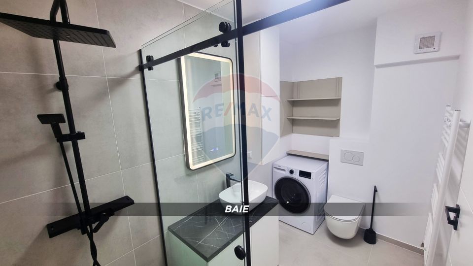 Apartament cu 3 camere tip PENTHOUSE de închiriat în zona PODUL VIILOR