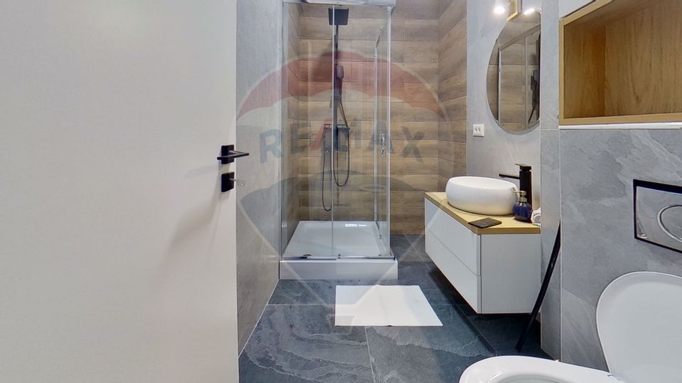 De Vânzare Apartament cu 4 camere în Pipera Optiuni de Parcare