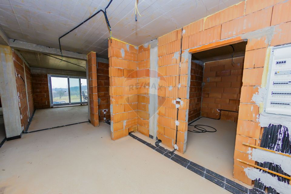 7 room House / Villa for sale, Est area