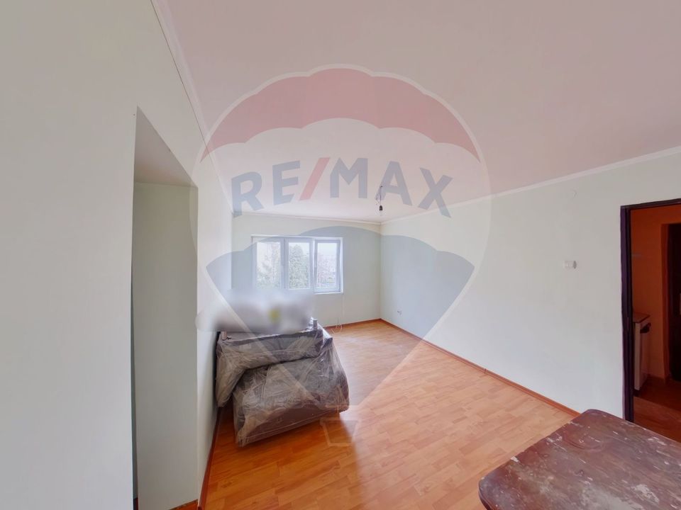 Apartament cu 2 camere de vânzare pe str. Traian