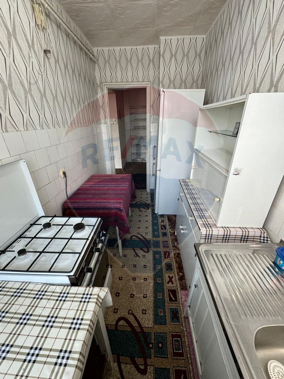 Apartament 2 camere, decomandat, 46m² – Vișoi, 38.000 euro