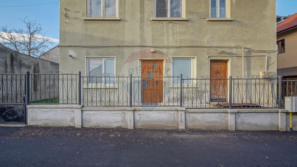 Apartament în casă cu 3 camere de vânzare în zona Brașovul Vechi