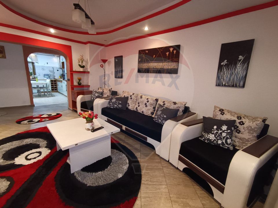 Oportunitate apartament 4 camere la Strada Principala