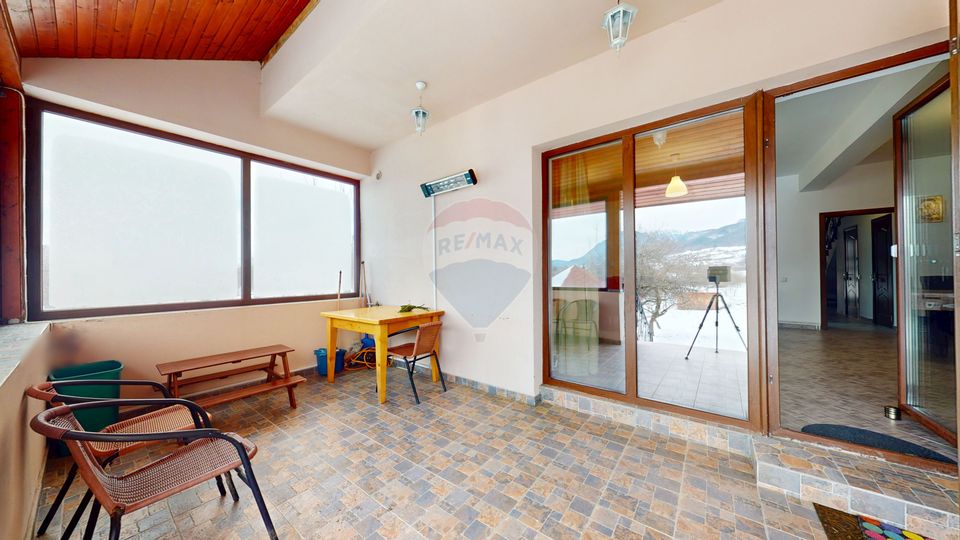 Casă de vacanță/Pensiune | Bran | 728 mp curte