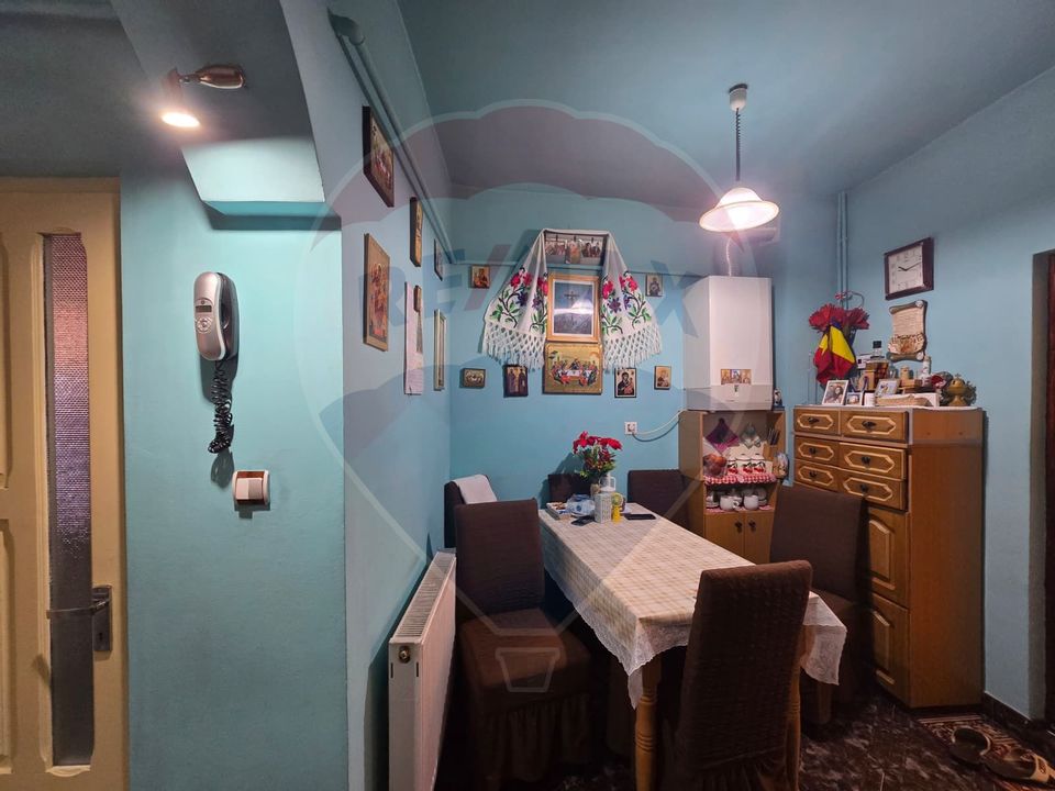 Apartament cu 2 camere de vânzare în zona Parcul Feroviarilor