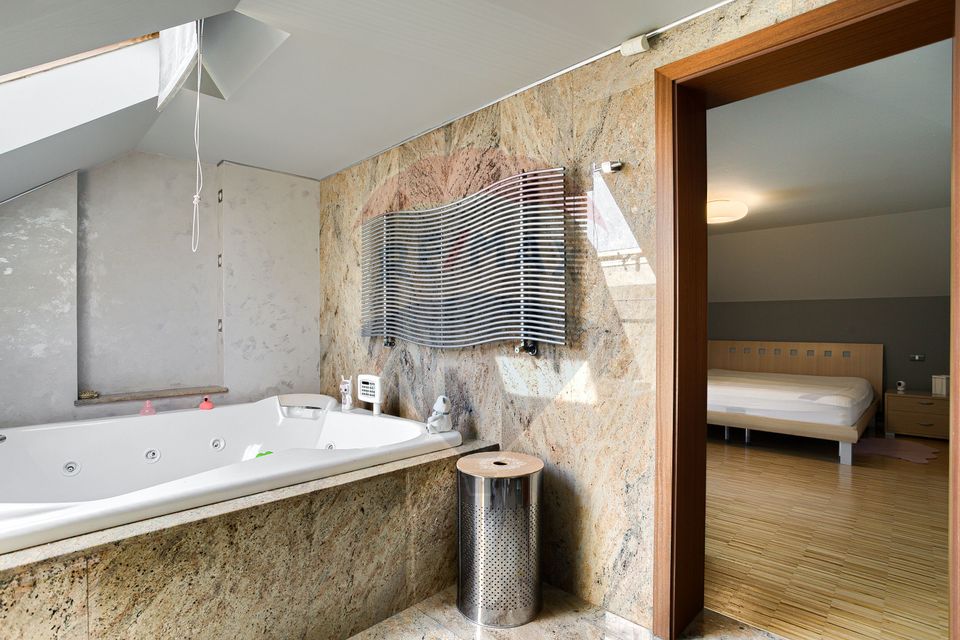 Casă modernă și spațioasă cu piscină,saună și sală de fitness – Pecica