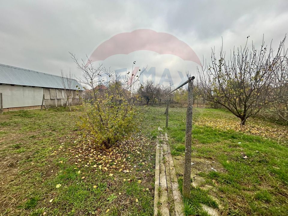 Casă de vanzare cu teren 680mp in Salonta