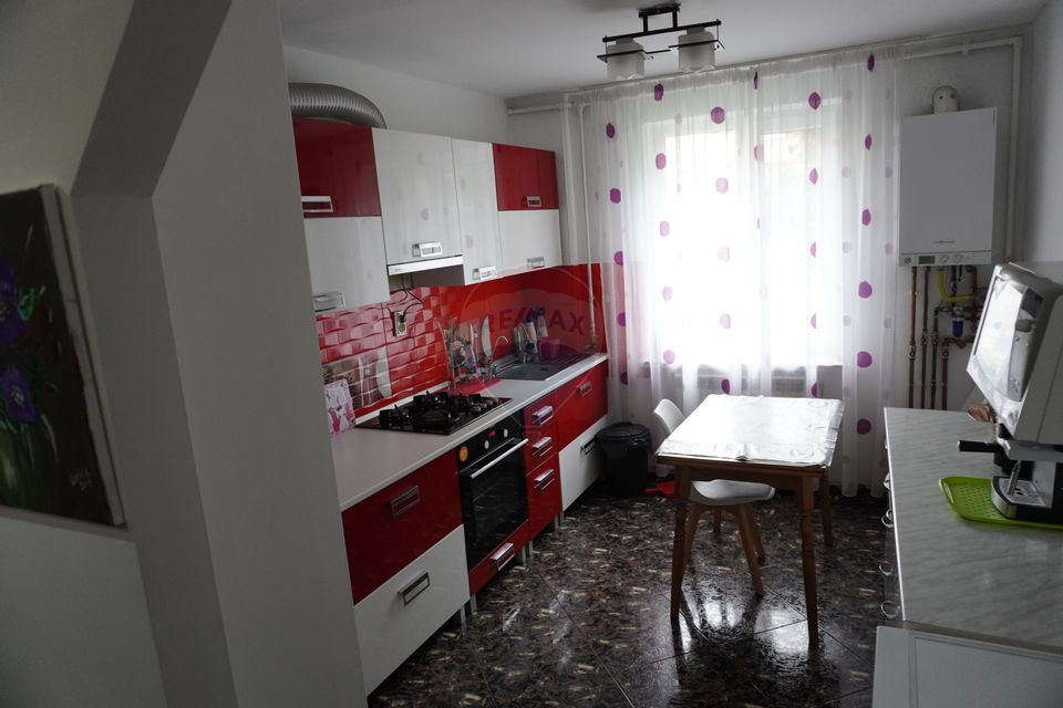 4 room Apartment for rent, Central area