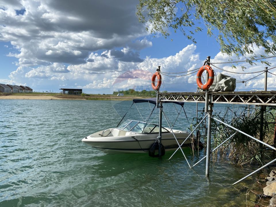 Domeniul  Lac Apa, casă de vânzare plus Barcă Maxum cadou!!