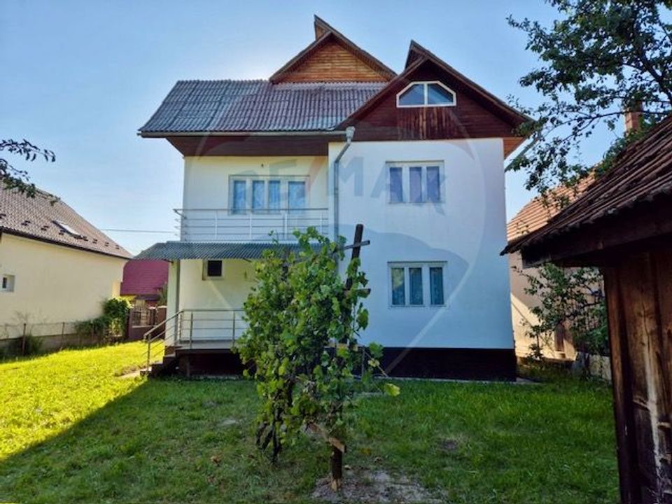 Casă / Vilă cu 6 camere de vânzare