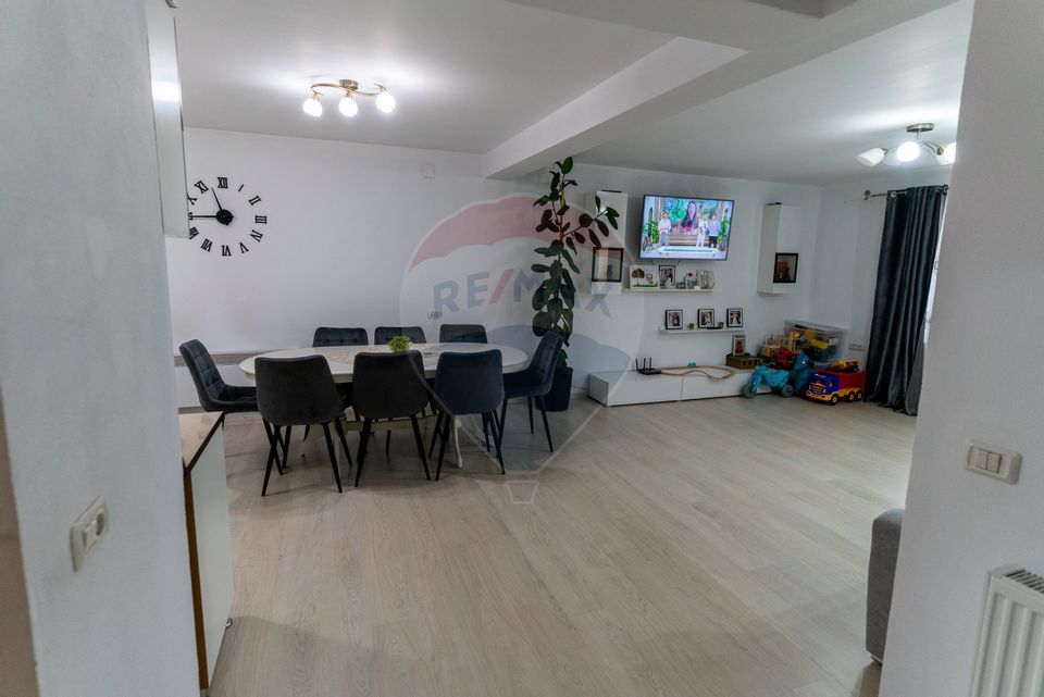 Casă / Vilă deosebita de vânzare, Hateg jud. Hunedoara