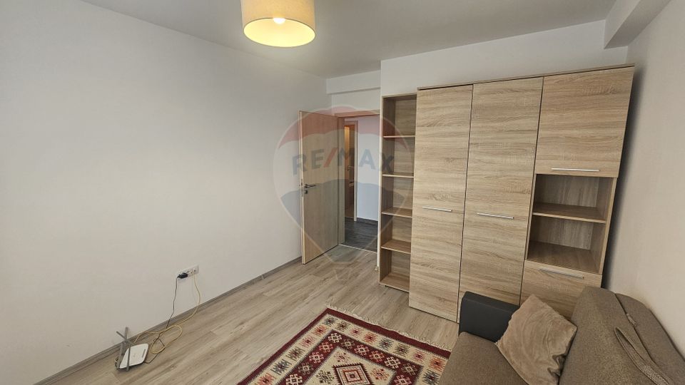 3 room Apartment for rent, Tractorul area