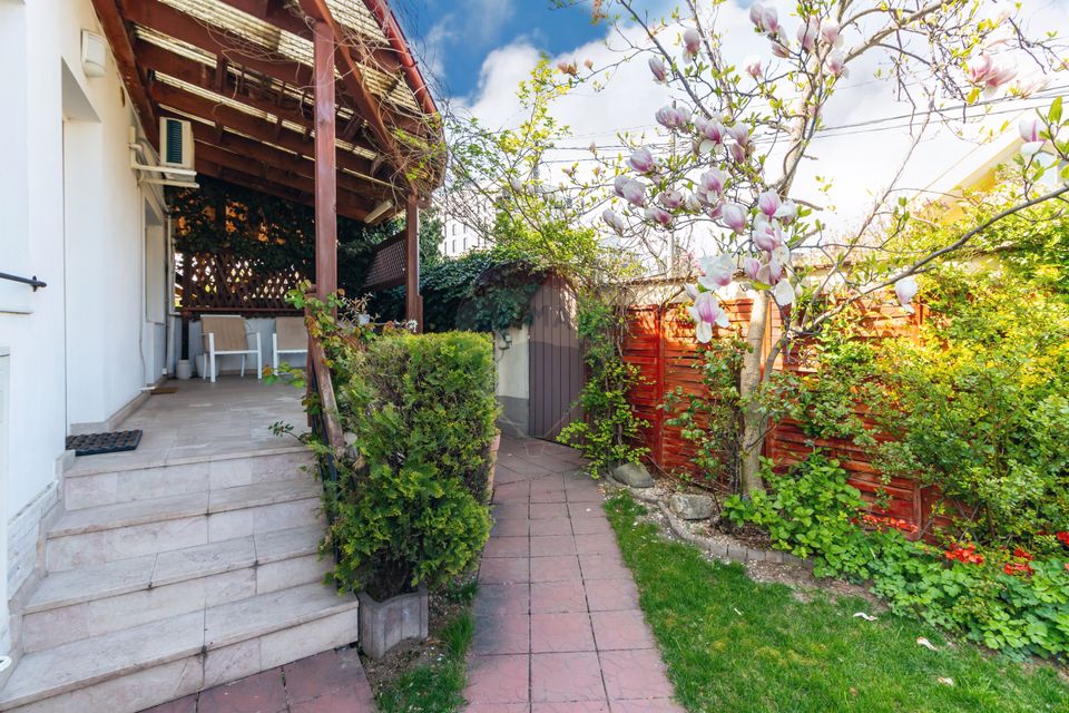 6 room House / Villa for sale, Aviatiei area