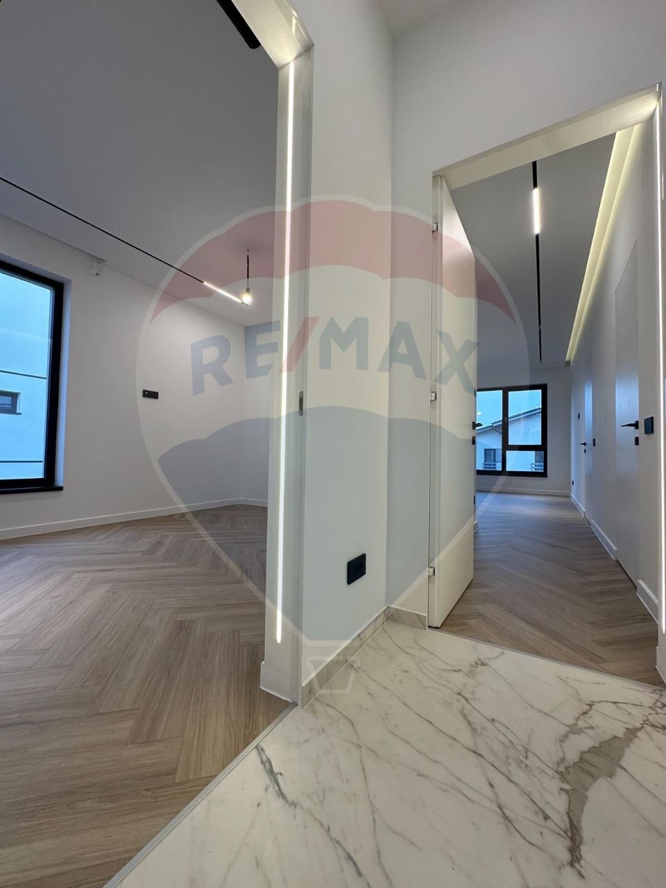 Vila moderna de inchiriat cu 5 camere, prima inchiriere