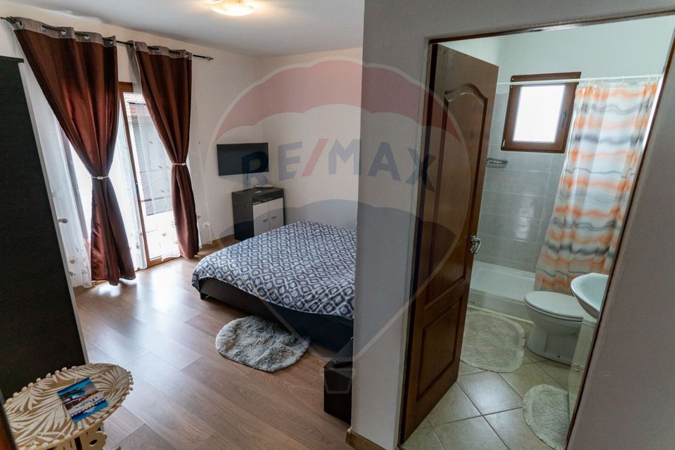 Vila/Pensiune de vanzare Bacia,jud.Hunedoara